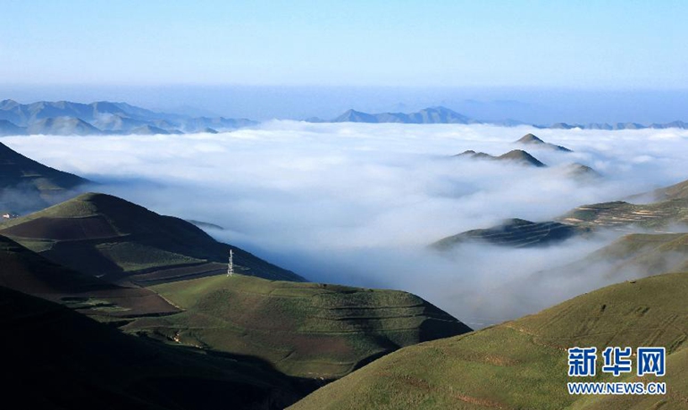 黄土高原“云海” 美如一张水彩画