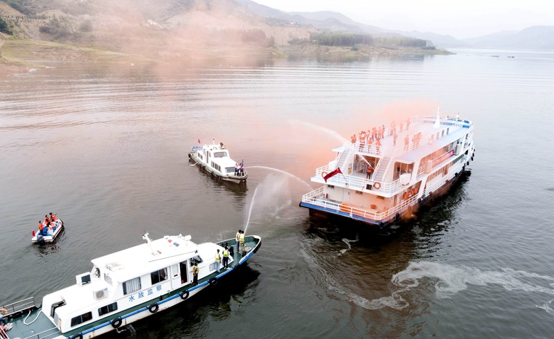 济源市地方海事局水上交通安全应急救援综合演练 在黄河三峡孤山峡码头开展